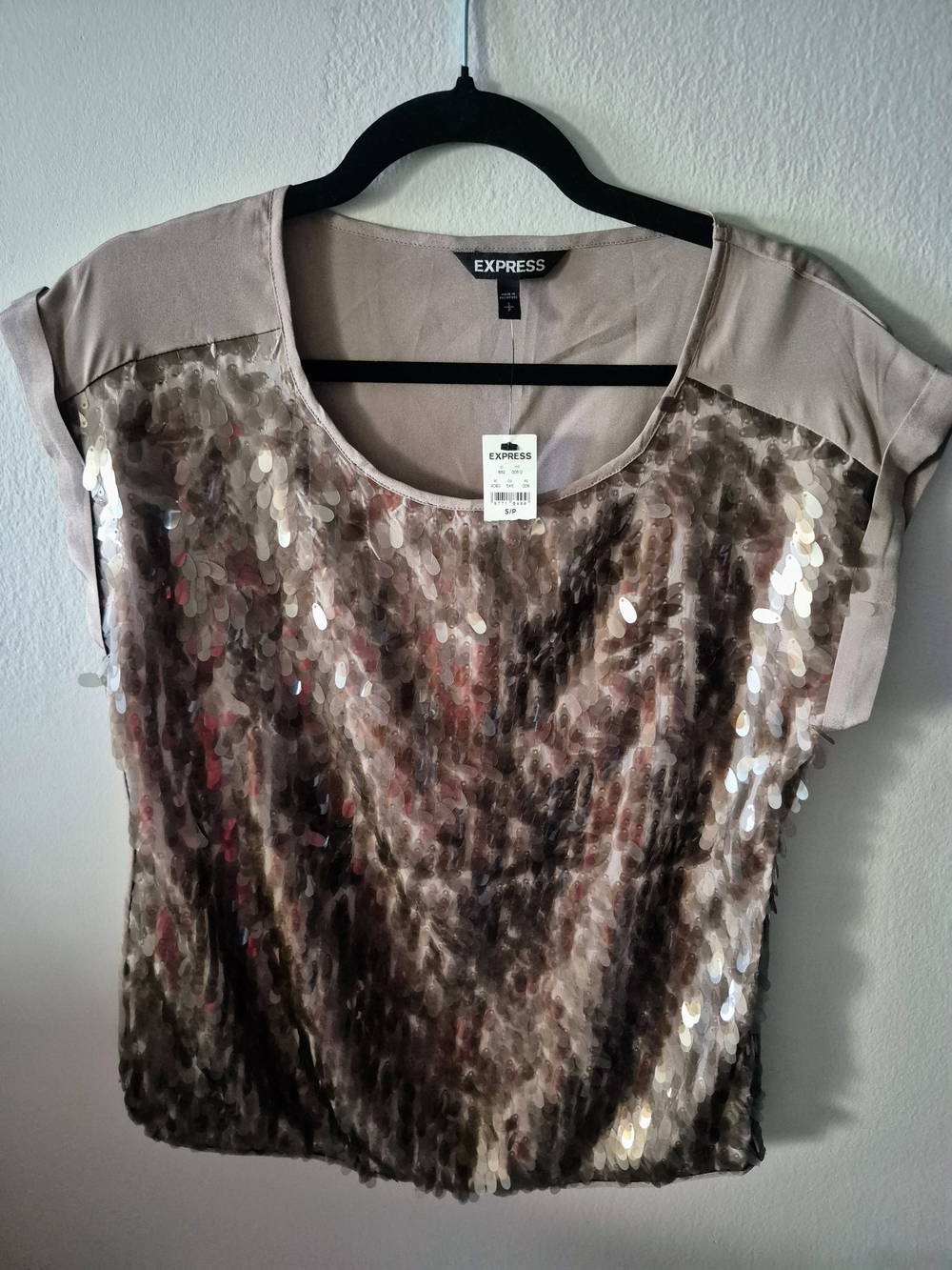 NWT Express Taupe Sequin Scoop Neck Short Sleeve Top